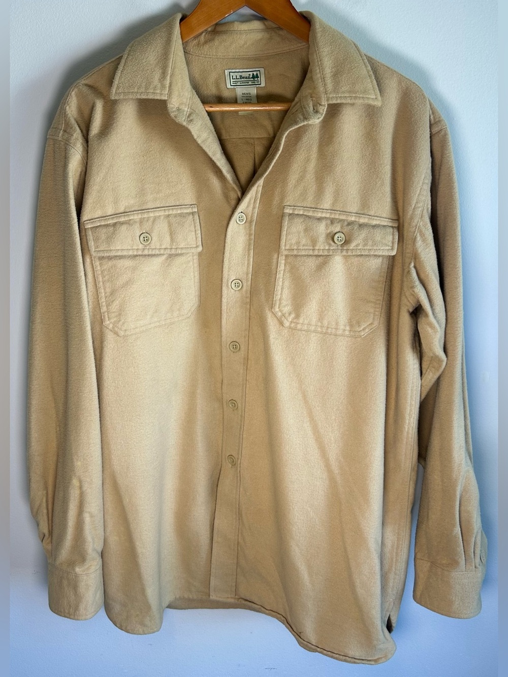 L.L. Bean Men’s Heavyweight Chamois Flannel Button Up Shirt Size L Classic Tan